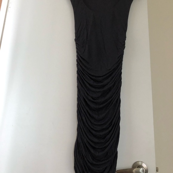 SHOULDER PAD DRAPPED DRESS - Picture 5 of 8